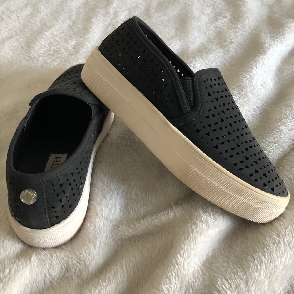 Steve Madden slip on sneakers